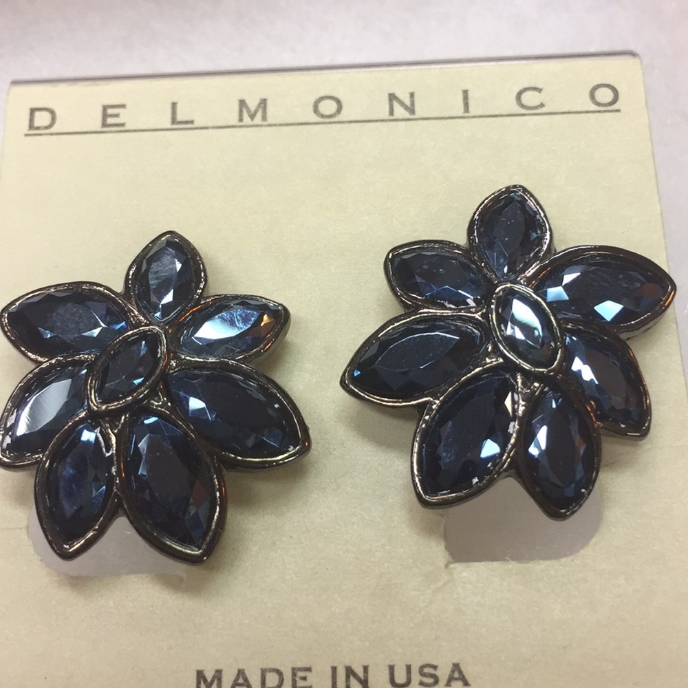 Earring - Picture 3 of 3